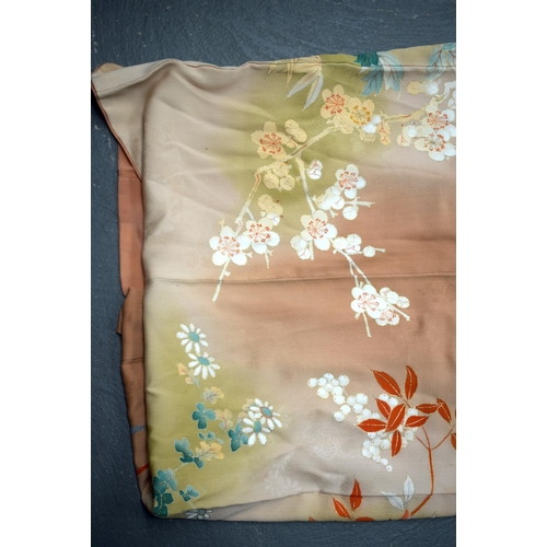 1111 - TWO JAPANESE TAISHO PERIOD SILK KIMONO. (2)