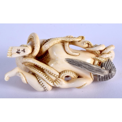 1130 - AN EARLY 20TH CENTURY JAPANESE MEIJI PERIOD CARVED IVORY NETSUKE modelled as a pair of squid perform... 