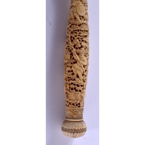 1174 - AN EXTREMELY RARE 19TH CENTURY CHINESE CANTON IVORY FOLDING SCROLL POINTER Qing, with silver mounts.... 