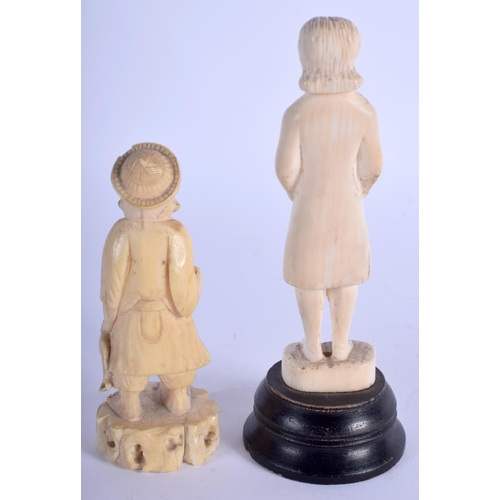 1225 - A VERY RARE 19TH CENTURY CHINESE CARVED IVORY FIGURE OF A WESTERNER together with a smaller ivory fi... 