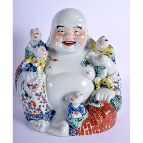 1226 - AN EARLY 20TH CENTURY CHINESE FAMILLE ROSE PORCELAIN FIGURE OF A BUDDHA Late Qing/Republic. 28 cm x ... 