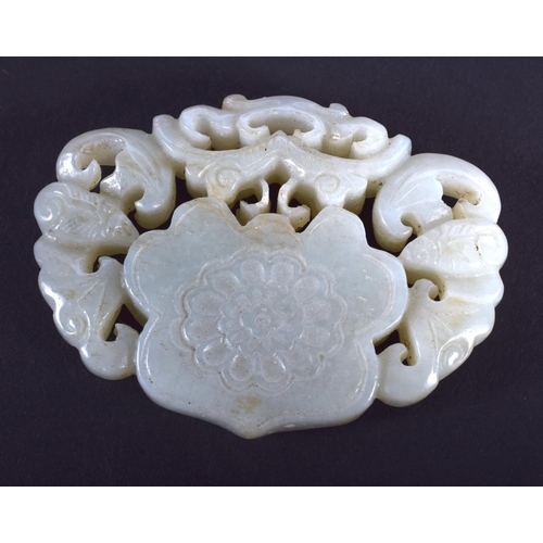 1244 - AN EARLY 20TH CENTURY CHINESE CARVED GREEN JADE PLAQUE Late Qing/Republic. 5.5 cm x 3.5 cm.