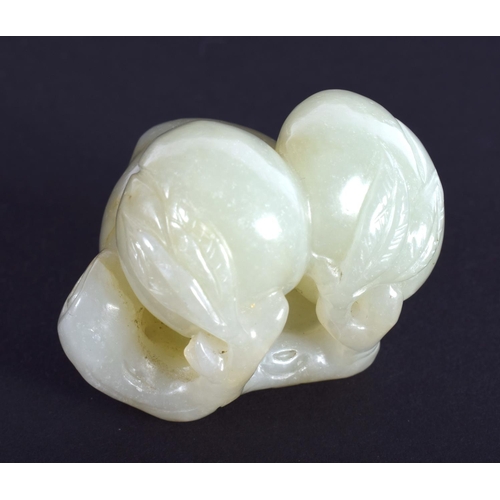 1259 - A 19TH CENTURY CHINESE CARVED GREEN JADE FRUITING POD Qing. 3.25 cm x 3 cm.