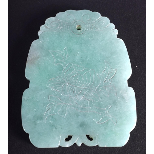 1268 - AN EARLY 20TH CENTURY CHINESE CARVED JADEITE PLAQUE Late Qing/Republic. 4.5 cm x 5.5 cm.