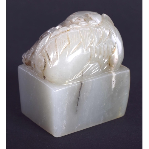 1274 - AN EARLY 20TH CENTURY CHINESE CARVED GREEN JADE SEAL Late Qing/Republic. 3.25 cm x 3.25 cm.