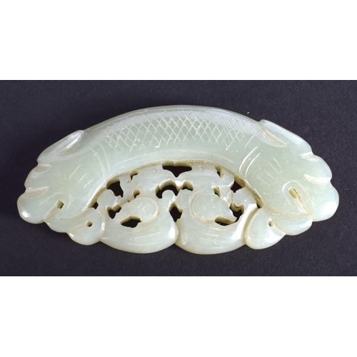 1293 - AN EARLY 20TH CENTURY CHINESE CARVED GREEN JADE DRAGON PLAQUE Late Qing/Republic. 8 cm x 4 cm.