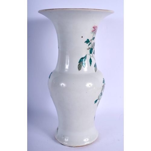 1336 - A LARGE 19TH CENTURY CHINESE FAMILLE VERTE PORCELAIN YEN YEN VASE Qing, painted with floral sprays. ... 