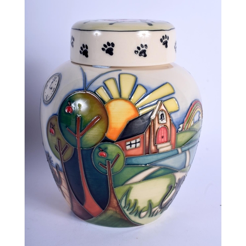 74 - A BOXED MOORCROFT LIMITED EDITION COLLECTORS CLUB GINGER JAR C2009 No 18 of 250, decorated with dadd... 