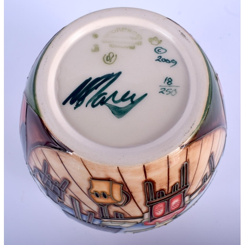 74 - A BOXED MOORCROFT LIMITED EDITION COLLECTORS CLUB GINGER JAR C2009 No 18 of 250, decorated with dadd... 