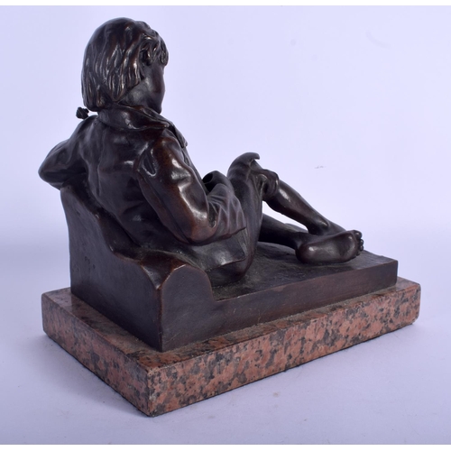 747 - A CONTINENTAL BRONZE FIGURE OF A MUSICIAN After Harel, modelled upon a marble base. 22 cm x 20 cm.