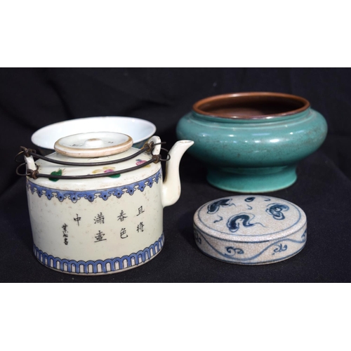 3026 - Chinese Tea pot together with other Chinese ceramics