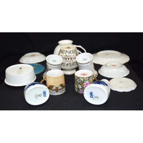 3034 - Group of Continental and English ceramics.  Qty