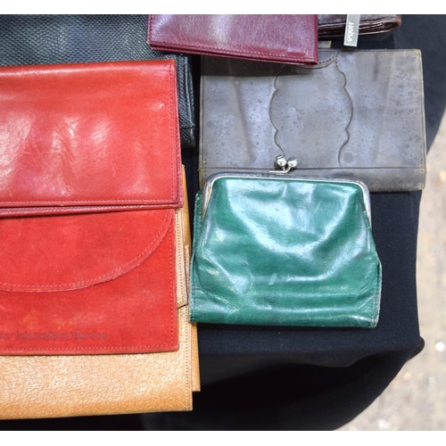 3035 - Group of Vintage purses including Cartier(15)