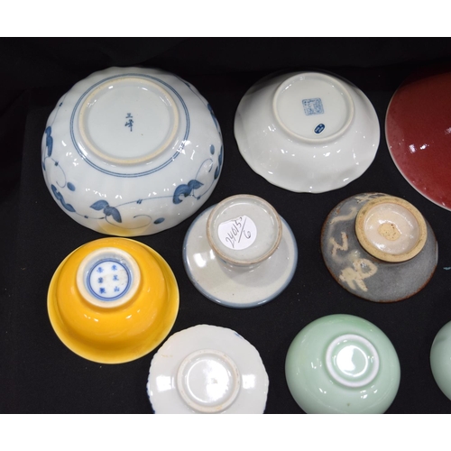 3041 - Group of oriental ceramics (Qty)