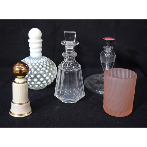 3051 - Small group of glass ware (5)