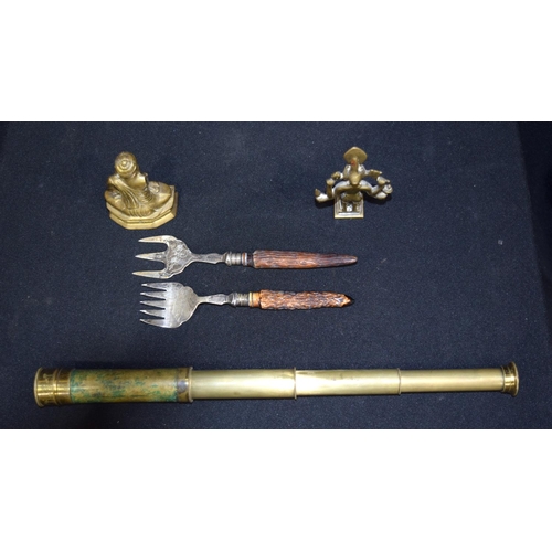 3061 - A vintage Telescope 13 cm long, 2 silver plated forks and 2 bronze buddhas (5)