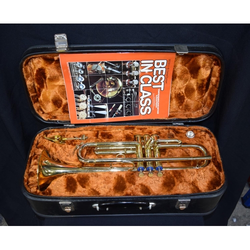 3071 - A cased Boosey and Hawkes 400 Trumpet