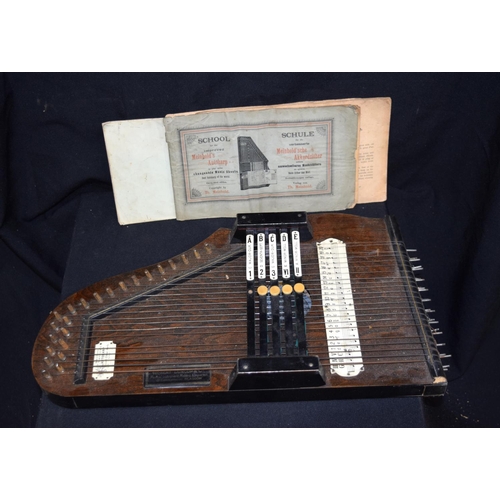 3082 - A Robert Dunlop & Co Autoharp