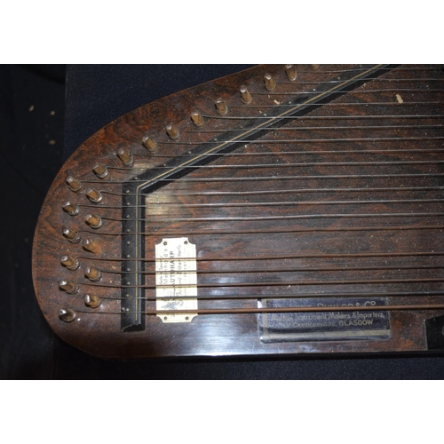 3082 - A Robert Dunlop & Co Autoharp