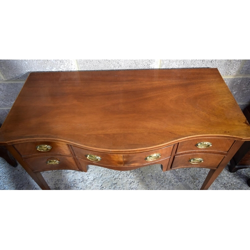 3088 - A George III Mahogany 5 drawer sideboard. 76cm x 102cm