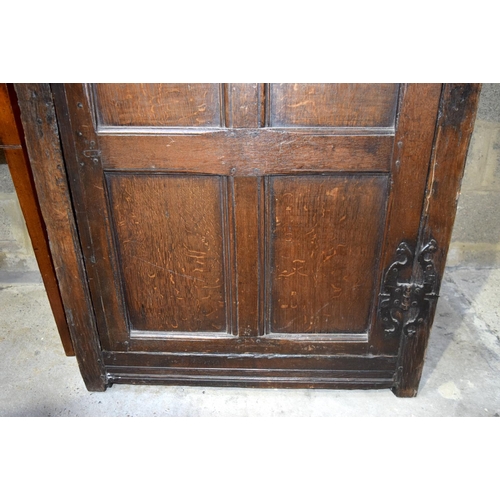 3090 - Small 18th century oak Wardrobe.  166cm x 87cm