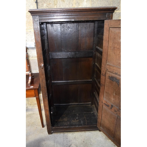 3090 - Small 18th century oak Wardrobe.  166cm x 87cm