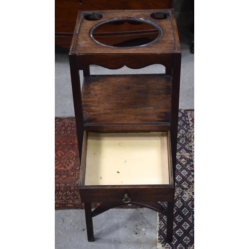 3105 - Georgian wooden Wash Basin Stand.