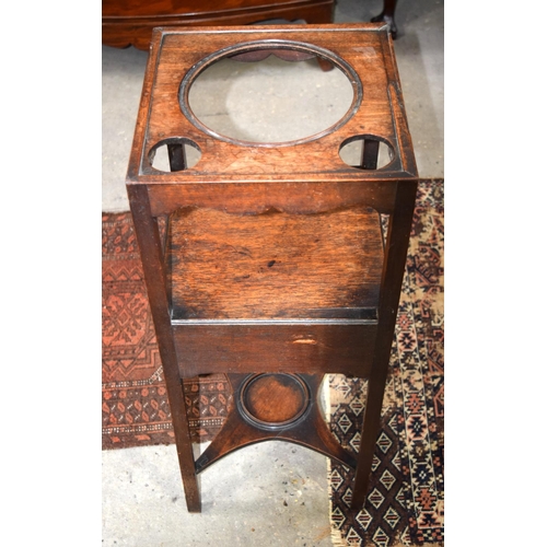 3105 - Georgian wooden Wash Basin Stand.