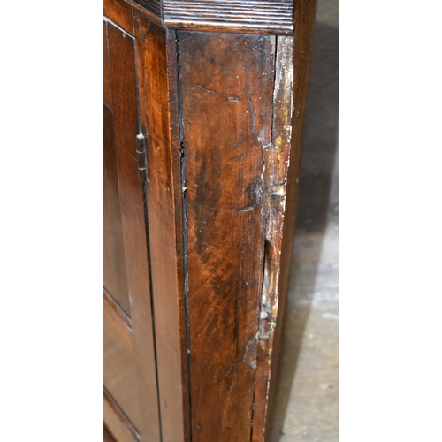 3121 - An 18th C Oak hanging Cupboard.  97cm x 79cm