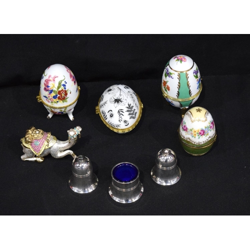 3132 - Collection of Ceramic eggs, salt set etc  qty