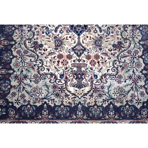 3146 - A Persian rug. 220cm x 139cm