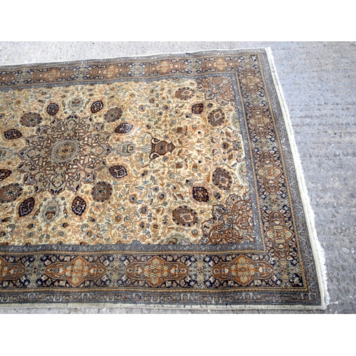 3156 - 20th Century Persian finely knotted Rug.  221cm x 141cm