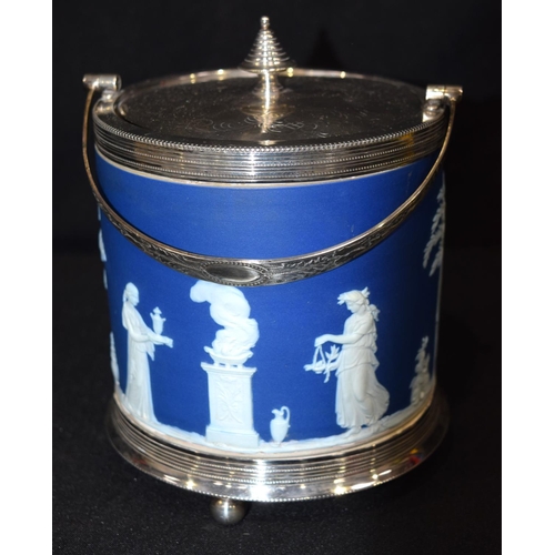 3174 - Wedgewood biscuit barrel