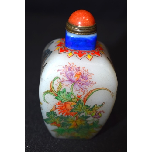 3196 - Chinese snuff bottle decorated with landscapes and birds. 7 cm