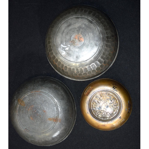 3227 - Three Indian and Persian dishes largest. 15cm