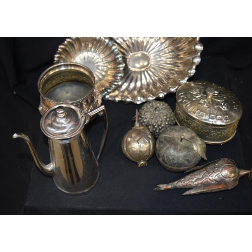 3255 - A large quantity of silver plated items