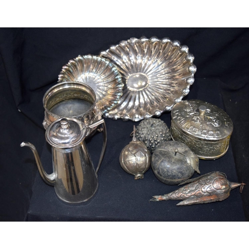 3255 - A large quantity of silver plated items