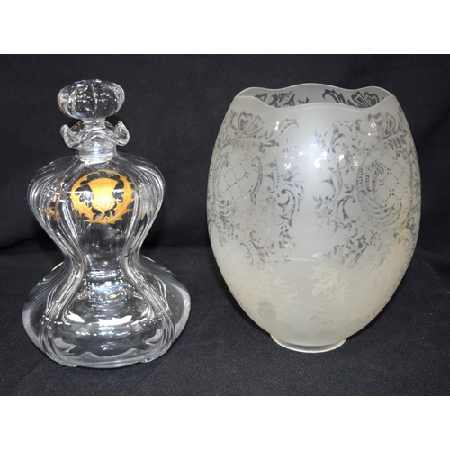 3256 - A quantity of glass objects including a decanter