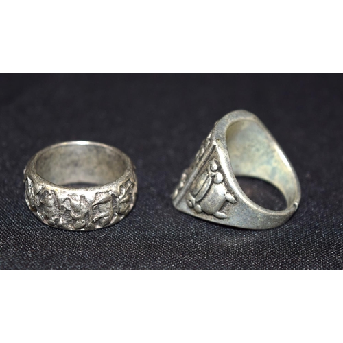 3268 - Two Chinese White metal rings