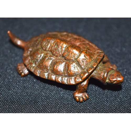 3269 - A small bronze Japanese  turtle 6 cm