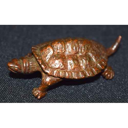 3269 - A small bronze Japanese  turtle 6 cm