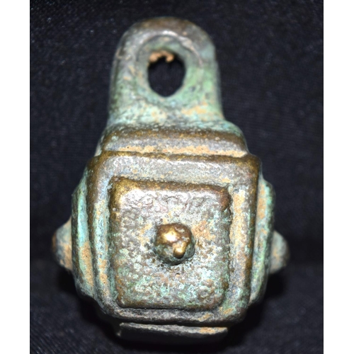 3285 - Chinese bronze Weight.  6cm