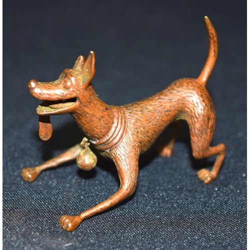 3290 - A small Japanese bronze dog 7cm