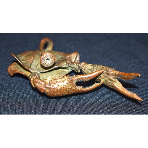 3330 - A small bronze Japanese  crab 11 cm