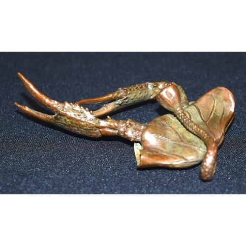 3330 - A small bronze Japanese  crab 11 cm