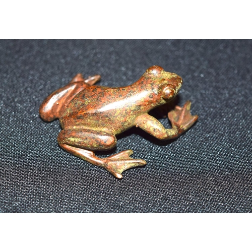 3344 - A small bronze Japanese   4 cm