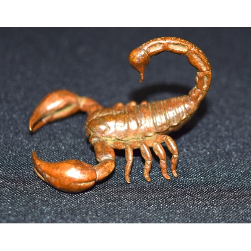 3356 - A small Japanese bronze scorpion 6cm