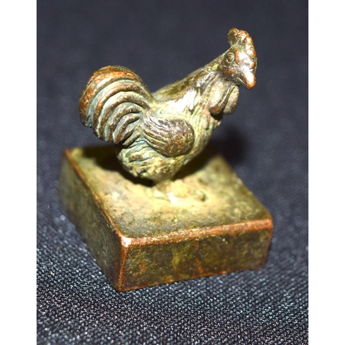 3359 - A small Chinese  bronze chicken  seal  2 x 3cm