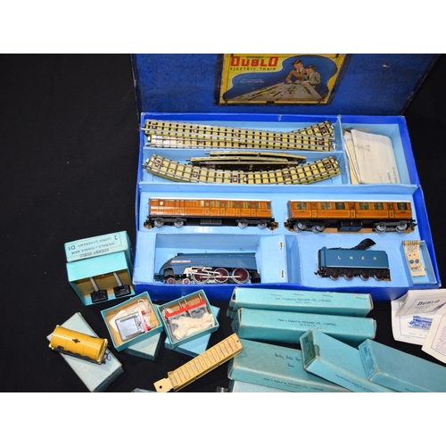 3372 - A Hornby OO Electric train and a quantity of boxed track & accessories