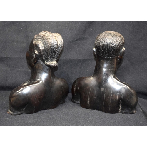 3381 - Two African hard wood figures 23 x 20